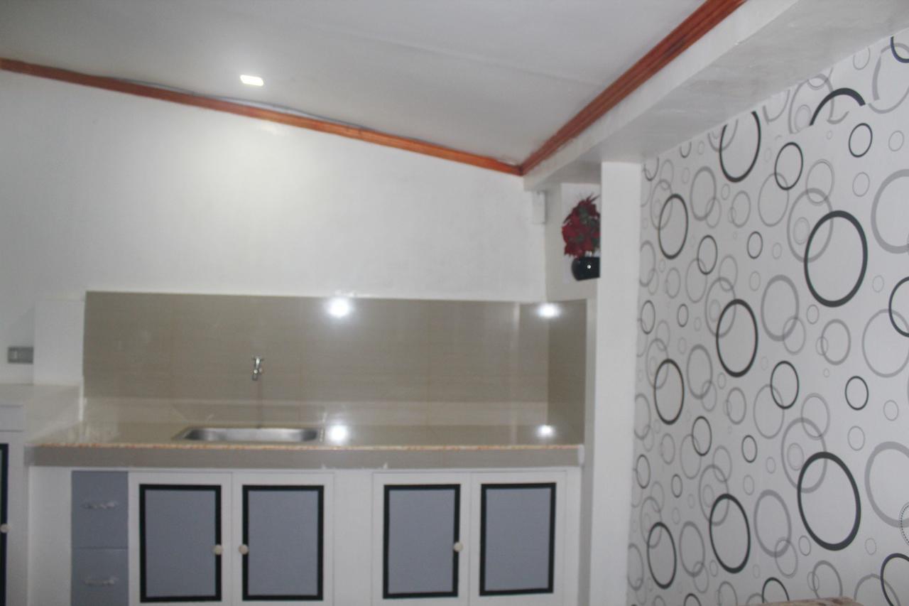 J'S Backpackers Hostel Davao City Eksteriør billede