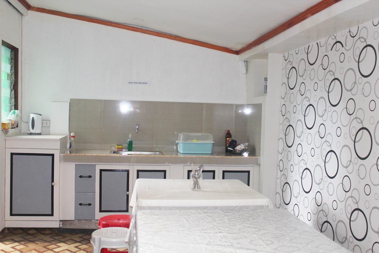 J'S Backpackers Hostel Davao City Eksteriør billede